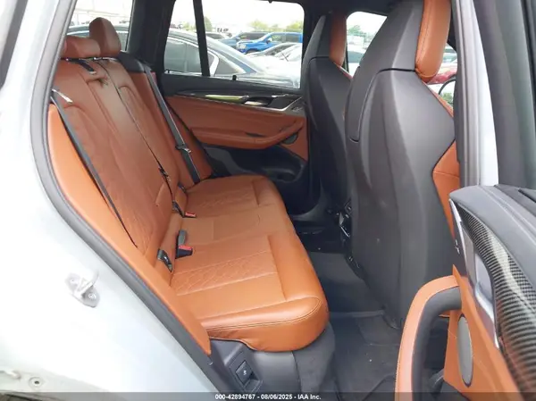 5YM13EC01N9M66213 2022 BMW X3 M - Image 8