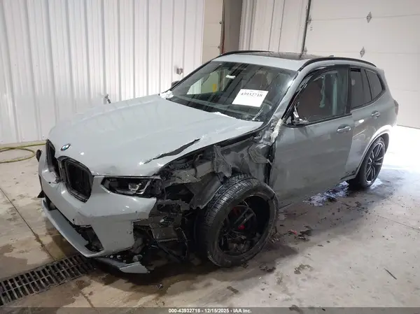 5YM13EC02R9X37530 2024 BMW X3 M - Image 2