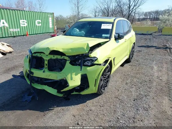 5YM13EC03N9L12165 2022 BMW X3 M - Image 2