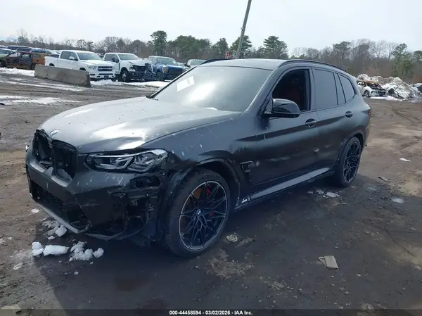 5YM13EC03N9L56084 2022 BMW X3 M - Image 2