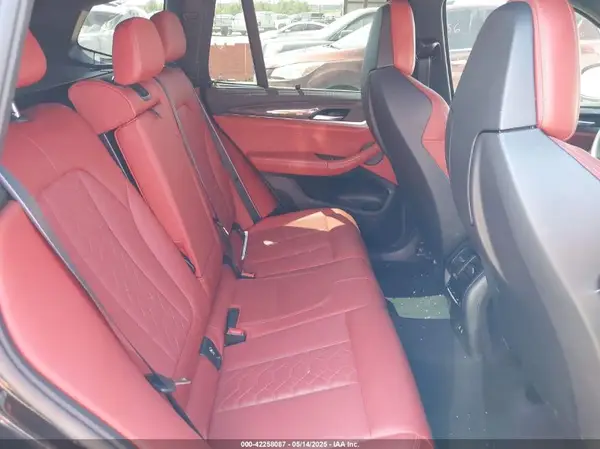 5YM13EC04N9L89028 2022 BMW X3 M - Image 8