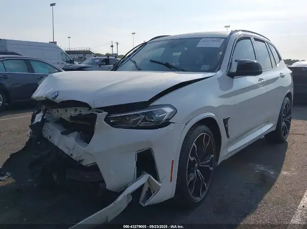 5YM13EC04N9M65900 2022 BMW X3 M - Image 2