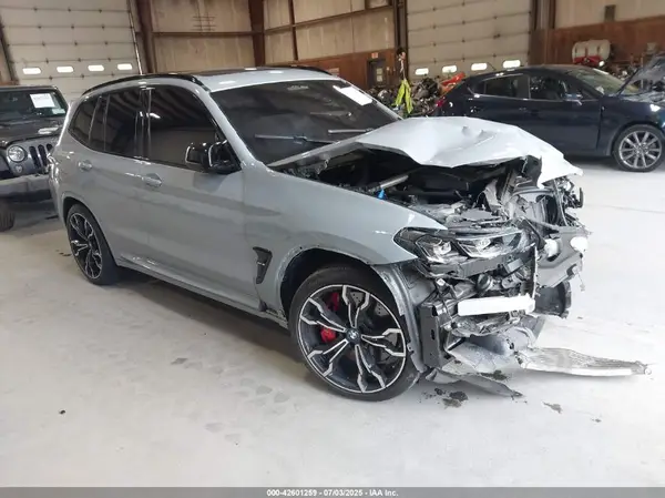5YM13EC05N9K88015 2022 BMW X3 M - Image 1