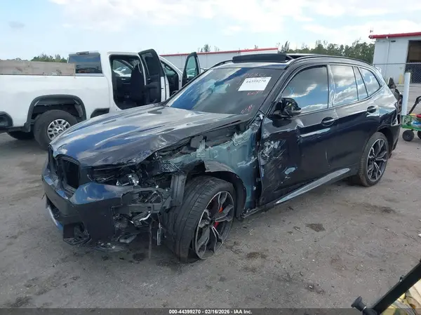 5YM13EC06N9M58561 2022 BMW X3 M - Image 2