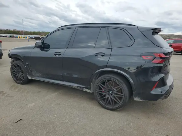 5YM13ET02S9Y75736 2025 BMW X5 - Image 2