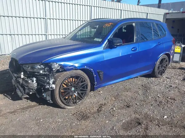 5YM13ET05S9Y79733 2025 BMW X5 M - Image 2