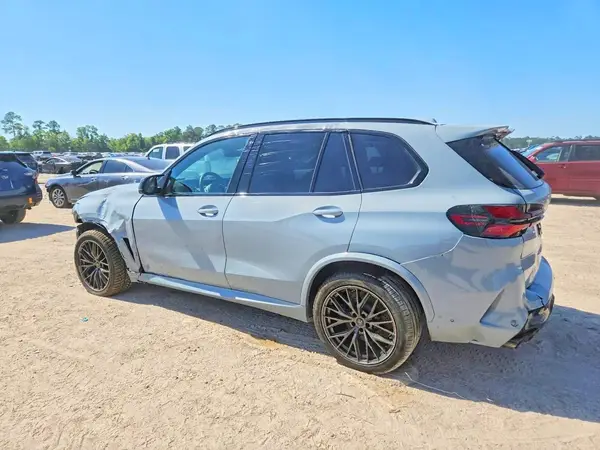 5YM13ET08T9082555 2026 BMW X5 - Image 2