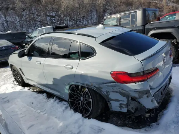 5YM23EC01R9W18369 2024 BMW X4 M - Image 2