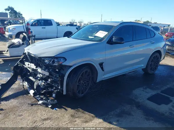 5YM23EC03R9U11806 2024 BMW X4 M - Image 2