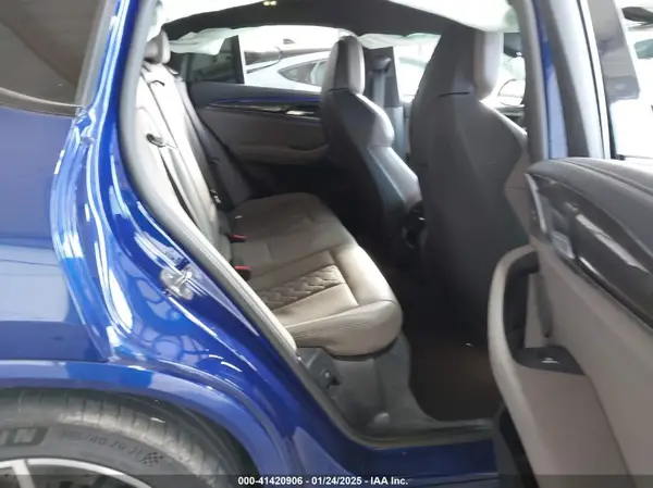 5YM23EC05N9J74682 2022 BMW X4 M - Image 8