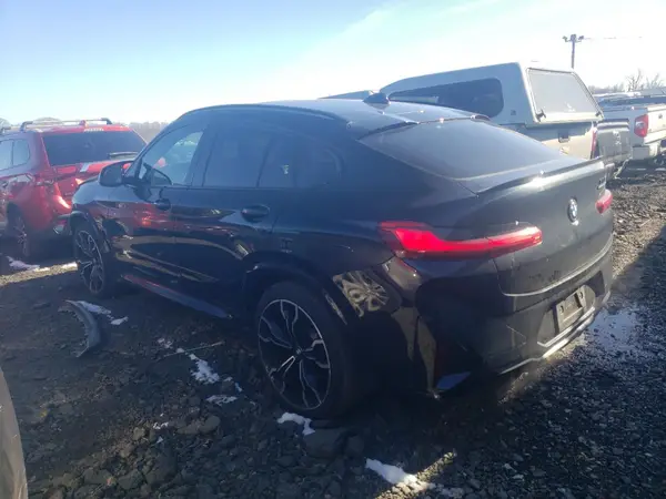 5YM23EC08R9U63237 2024 BMW X4 M - Image 2