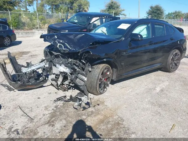 5YM23EC09P9R48855 2023 BMW X4 M - Image 2