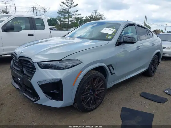5YM23ET03S9Z44681 2025 BMW X6 M - Image 2
