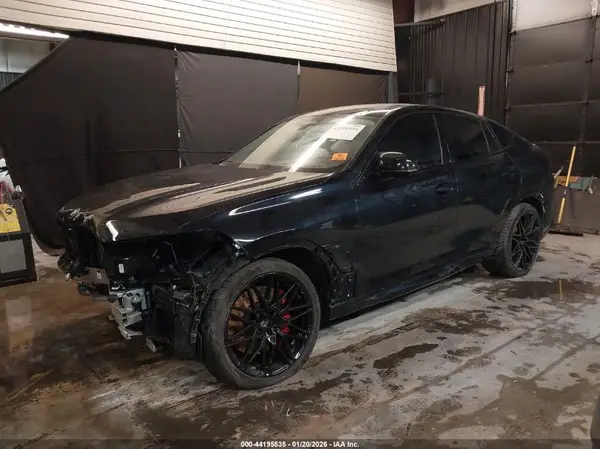 5YM23ET04T9206227 2026 BMW X6 M - Image 2