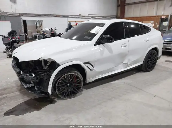 5YM23ET05S9X93861 2025 BMW X6 M - Image 2