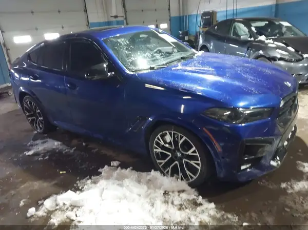 5YM23ET08R9U93774 2024 BMW X6 M