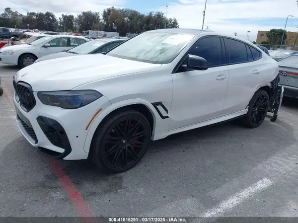 5YMCY0C03N9J18331 2022 BMW X6 M - Image 2