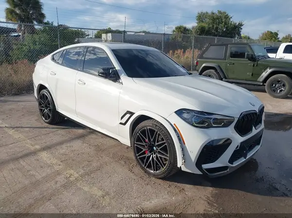 5YMCY0C05N9J59690 2022 BMW X6 M