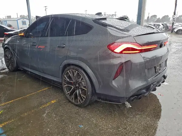 5YMCY0C05N9L68508 2022 BMW X6 - Image 2
