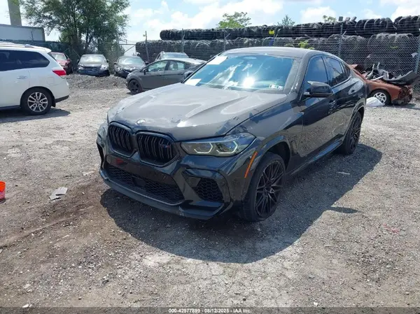 5YMCY0C05N9M82122 2022 BMW X6 M - Image 2