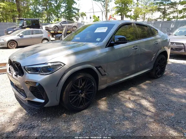 5YMCY0C06M9F58271 2021 BMW X6 M - Image 2