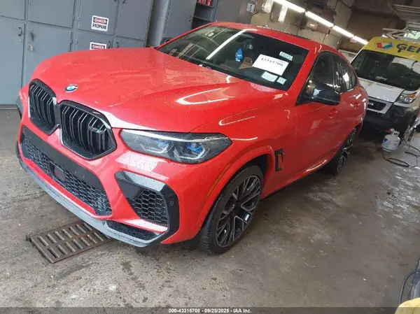 5YMCY0C07N9L41665 2022 BMW X6 M - Image 2