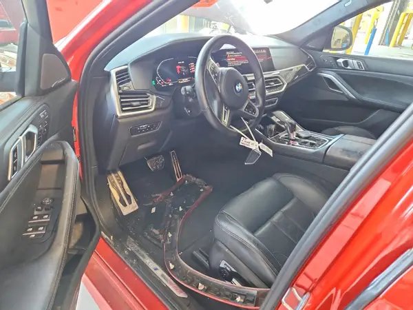 5YMCY0C09N9L41859 2022 BMW X6 - Image 8
