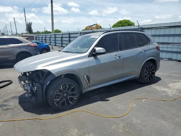 5YMJU0C02M9D88848 2021 BMW X5 - Image 1
