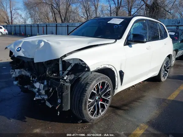 5YMJU0C02N9K39077 2022 BMW X5 M - Image 2