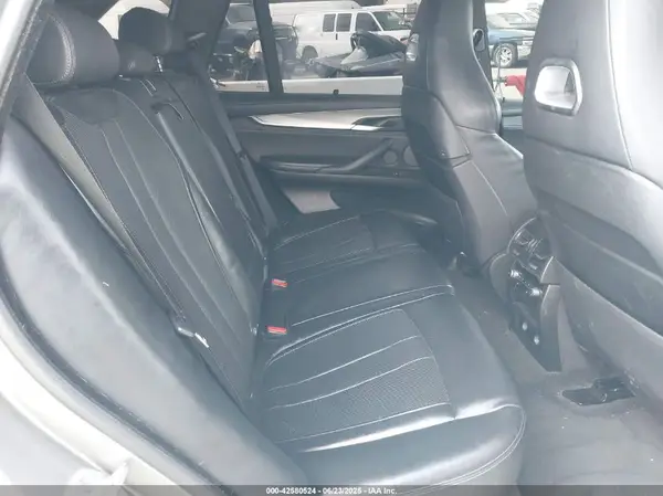 5YMKT6C36H0X20818 2017 BMW X5 M - Image 8