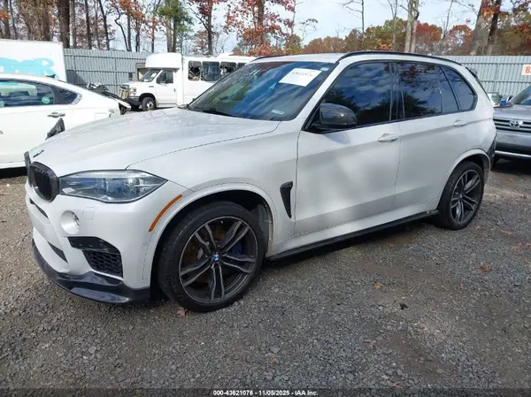 5YMKT6C38H0U39636 2017 BMW X5 M - Image 2