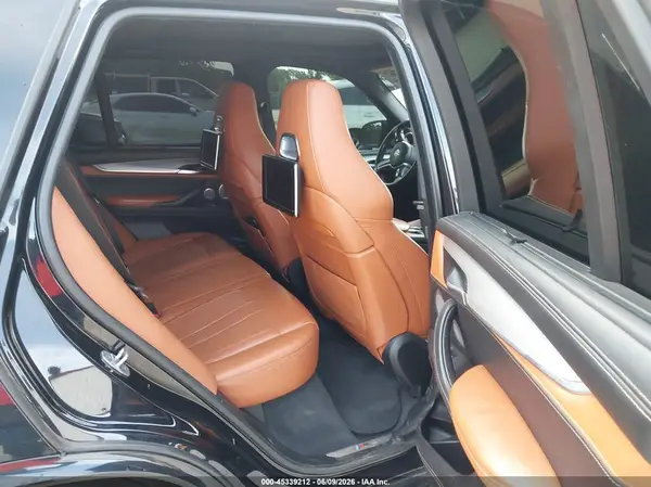 5YMKT6C50G0R79305 2016 BMW X5 M - Image 8