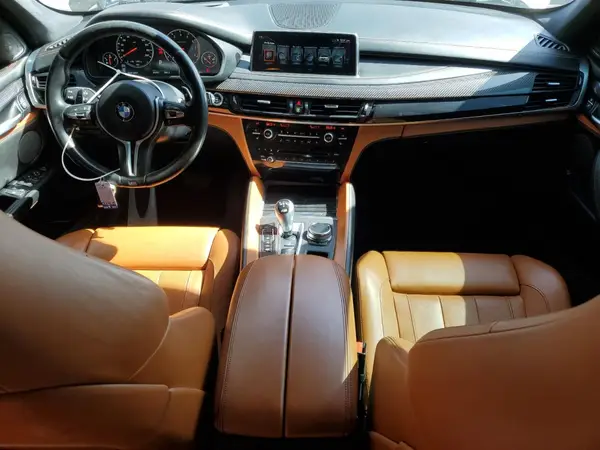 5YMKT6C50H0U39034 2017 BMW X5 - Image 8
