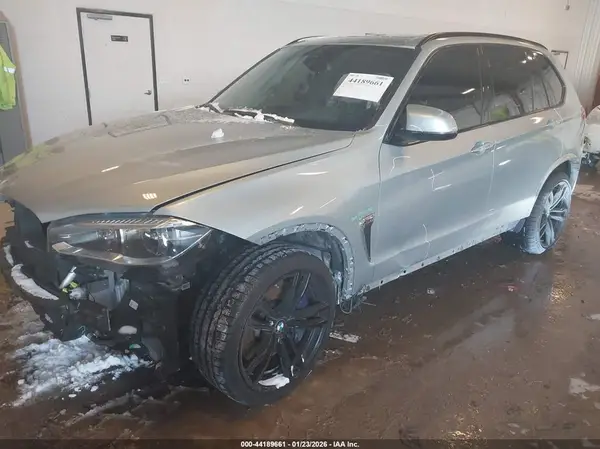 5YMKT6C50J0Y83360 2018 BMW X5 M - Image 2