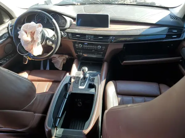 5YMKT6C51G0R78096 2016 BMW X5 - Image 8