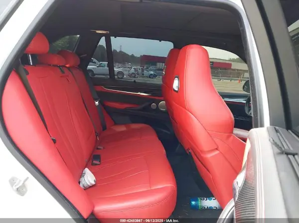 5YMKT6C51J0Y83433 2018 BMW X5 M - Image 8