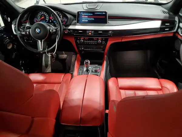 5YMKT6C52J0X21262 2018 BMW X5 - Image 8