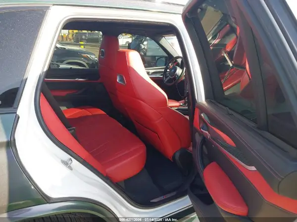 5YMKT6C54J0Y83393 2018 BMW X5 M - Image 8