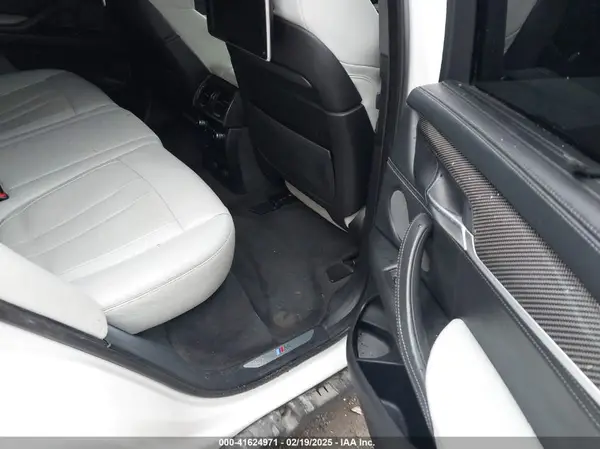 5YMKT6C55G0R77758 2016 BMW X5 M - Image 8