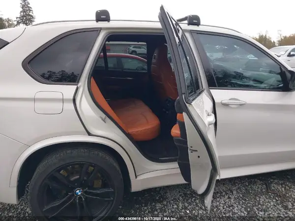5YMKT6C55G0R78473 2016 BMW X5 M - Image 8