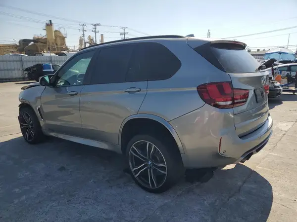 5YMKT6C55J0Y83337 2018 BMW X5 - Image 2