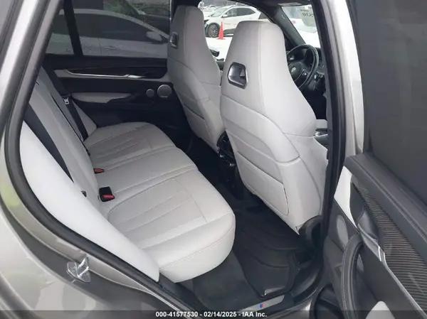 5YMKT6C55J0Y84200 2018 BMW X5 M - Image 8