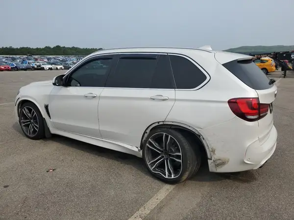 5YMKT6C57G0R77647 2016 BMW X5 - Image 2