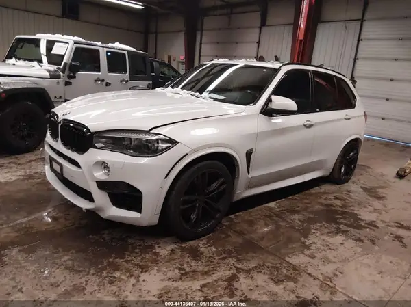 5YMKT6C57J0X21077 2018 BMW X5 M - Image 2