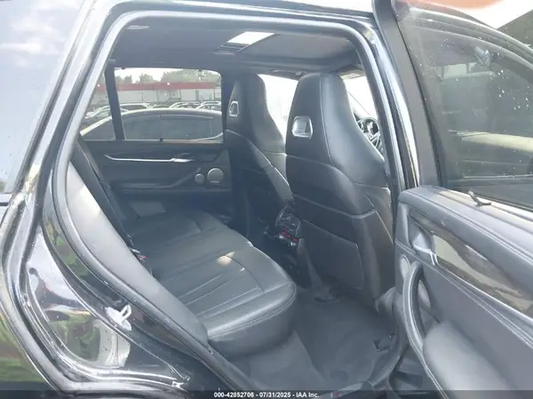 5YMKT6C57J0Y83680 2018 BMW X5 M - Image 8