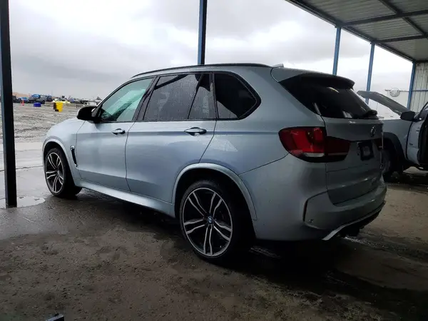 5YMKT6C58H0U38892 2017 BMW X5 - Image 2
