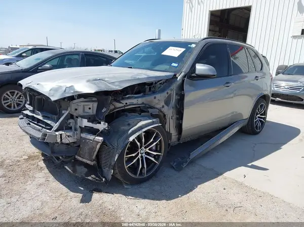5YMKT6C58J0Y83252 2018 BMW X5 M - Image 2