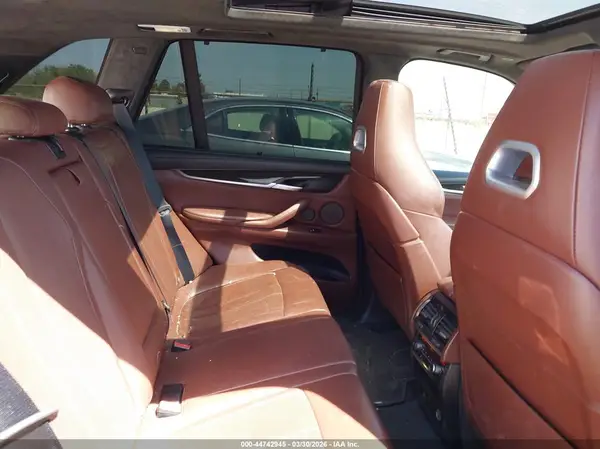 5YMKT6C58J0Y83252 2018 BMW X5 M - Image 8