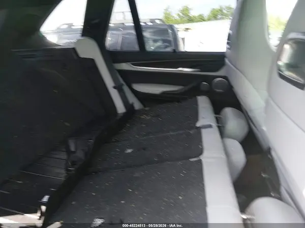 5YMKT6C58J0Y83896 2018 BMW X5 M - Image 8