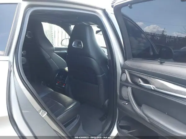 5YMKW8C3XH0U72348 2017 BMW X6 M - Image 8